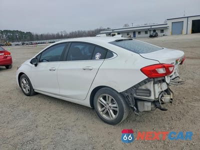Drugie zdjęcie samochodu z przodu: 2017 CHEVROLET CRUZE LT VIN:1G1BE5SM9H7209353 - miniatura