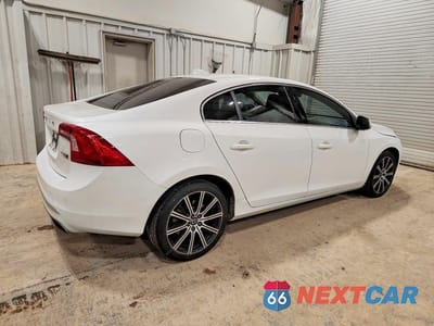 Trzecie zdjęcie samochodu z tyłu: 2016 VOLVO S60 PLATINUM VIN:LYV612TM4GB104358 - miniatura