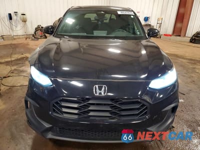 Piąte zdjęcie samochodu w środku: 2025 HONDA HR-V SPORT VIN:3CZRZ2H56SM744897 - miniatura