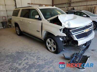 Czwarte zdjęcie samochodu z boku: 2015 CHEVROLET SUBURBAN C1500 LT VIN:1GNSCJKC2FR721669 - miniatura