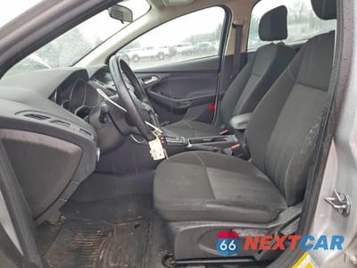 Zdjęcie 7 z 13 samochodu: 2015 FORD FOCUS SE VIN:1FADP3K28FL241850 - miniatura