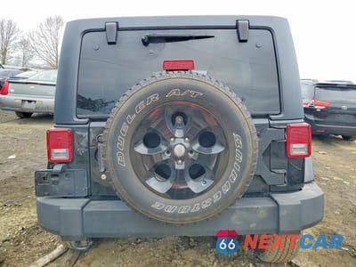 Zdjęcie 6 z 13 samochodu: 2015 JEEP WRANGLER UNLIMITED SAHARA VIN:1C4HJWEG6FL524883 - miniatura