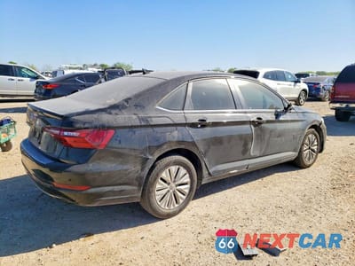 Trzecie zdjęcie samochodu z tyłu: 2020 VOLKSWAGEN JETTA S VIN:3VWCB7BU2LM060327 - miniatura