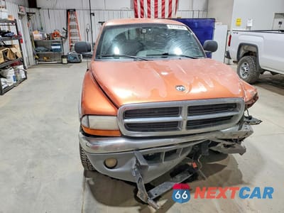 Piąte zdjęcie samochodu w środku: 2000 DODGE DAKOTA VIN:1B7GG22N4YS738415 - miniatura