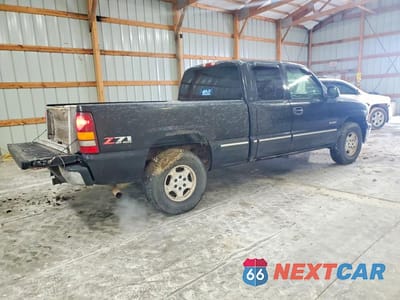 Trzecie zdjęcie samochodu z tyłu: 2002 CHEVROLET SILVERADO UNKNOWN VIN:2GCEK19T021176346 - miniatura