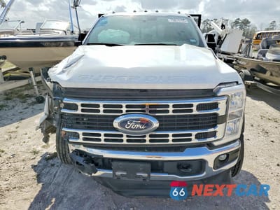 Piąte zdjęcie samochodu w środku: 2024 FORD F450 SUPER DUTY VIN:1FD0X4GT3RED89117 - miniatura