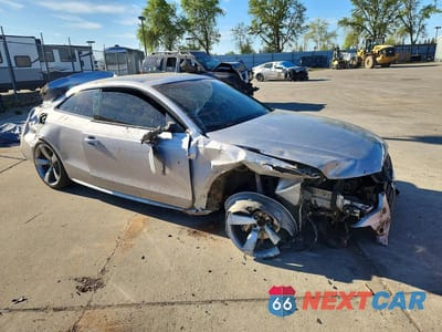 Czwarte zdjęcie samochodu z boku: 2015 AUDI A5 PREMIUM PLUS VIN:WAUMFAFR2FA036901 - miniatura