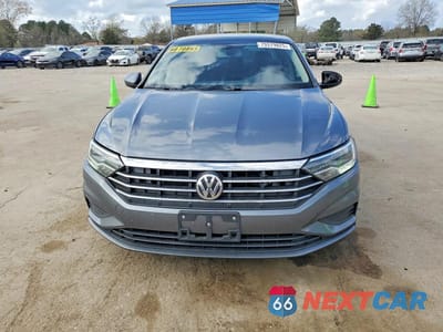 Piąte zdjęcie samochodu w środku: 2019 VOLKSWAGEN JETTA S VIN:3VWCB7BU8KM132761 - miniatura