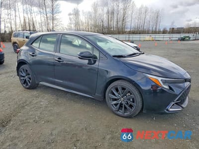 Czwarte zdjęcie samochodu z boku: 2025 TOYOTA COROLLA HATCHBACK XSE VIN:JTNC4MBE0S3234928 - miniatura