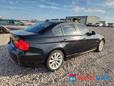 Trzecie zdjęcie samochodu z tyłu: 2011 BMW 328 I VIN:WBAPH7C5XBE460082 - miniatura