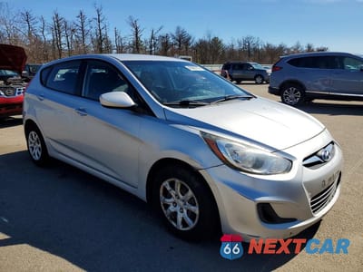 Czwarte zdjęcie samochodu z boku: 2012 HYUNDAI ACCENT VIN:KMHCT5AE0CU013853 - miniatura