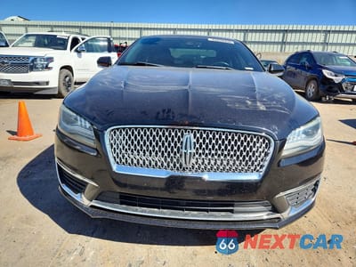 Piąte zdjęcie samochodu w środku: 2019 LINCOLN MKZ VIN:3LN6L5A94KR613247 - miniatura