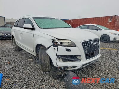 Czwarte zdjęcie samochodu z boku: 2012 AUDI Q7 PREMIUM PLUS VIN:WA1LMAFE4CD006904 - miniatura