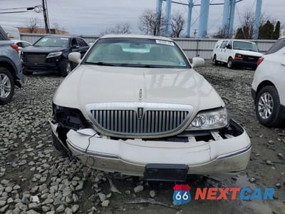 Piąte zdjęcie samochodu w środku: 2007 LINCOLN TOWN CAR SIGNATURE LIMITED VIN:1LNHM82V77Y626912 - miniatura