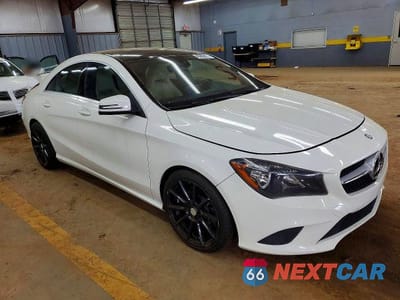 Czwarte zdjęcie samochodu z boku: 2016 MERCEDES-BENZ CLA 250 VIN:WDDSJ4EB4GN377697 - miniatura