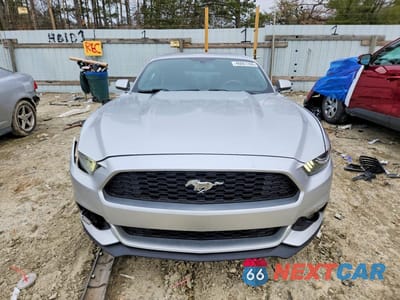 Piąte zdjęcie samochodu w środku: 2016 FORD MUSTANG VIN:1FA6P8TH0G5210932 - miniatura