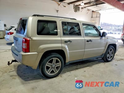 Trzecie zdjęcie samochodu z tyłu: 2009 JEEP PATRIOT SPORT VIN:1J4FF28B59D208255 - miniatura