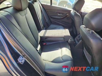 Zdjęcie 10 z 13 samochodu: 2014 BMW 328 XI VIN:WBA3B3C52EJ982306 - miniatura