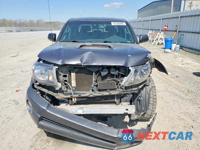 Piąte zdjęcie samochodu w środku: 2011 TOYOTA TACOMA PRERUNNER V6 VIN:3TMJU4GN3BM120408 - miniatura
