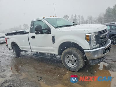 Czwarte zdjęcie samochodu z boku: 2019 FORD F250 SUPER DUTY VIN:1FTBF2B60KEG24536 - miniatura