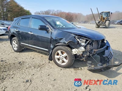 Czwarte zdjęcie samochodu z boku: 2013 NISSAN ROGUE S VIN:JN8AS5MV6DW662125 - miniatura