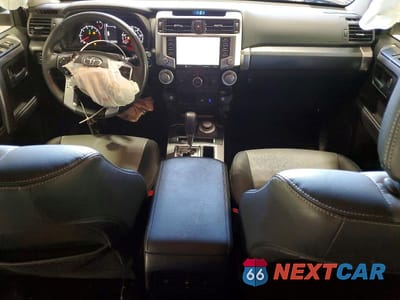 Zdjęcie 8 z 12 samochodu: 2023 TOYOTA 4RUNNER SR5 PREMIUM VIN:JTENU5JR9P6106034 - miniatura