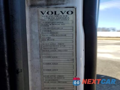 Zdjęcie 10 z 10 samochodu: 2016 VOLVO VNL SEMI TRUCK VIN:4V4N39TG0GN965646 - miniatura