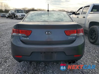 Zdjęcie 6 z 12 samochodu: 2013 KIA FORTE KOUP EX VIN:KNAFU6A24D5684266 - miniatura
