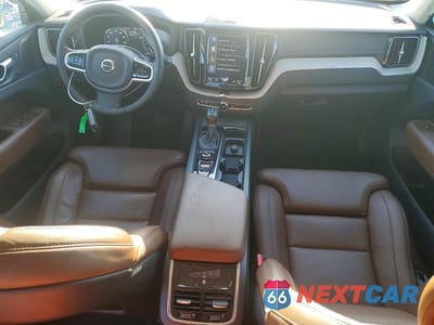 Zdjęcie 8 z 12 samochodu: 2019 VOLVO XC60 T5 INSCRIPTION VIN:LYV102DL7KB239507 - miniatura