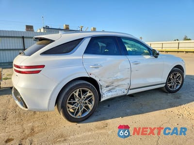 Trzecie zdjęcie samochodu z tyłu: 2022 GENESIS GV70 2.5T STANDARD VIN:KMUMADTB1NU075323 - miniatura