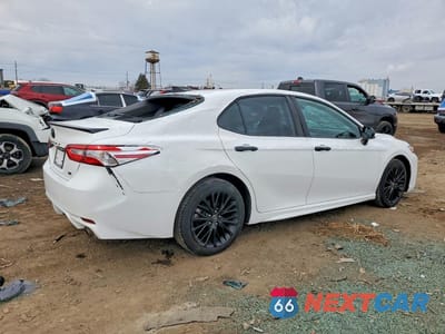 Trzecie zdjęcie samochodu z tyłu: 2020 TOYOTA CAMRY SE NIGHTSHADE VIN:4T1G11AK3LU389520 - miniatura
