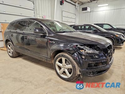 Czwarte zdjęcie samochodu z boku: 2014 AUDI Q7 PRESTIGE VIN:WA1DGAFEXED018215 - miniatura