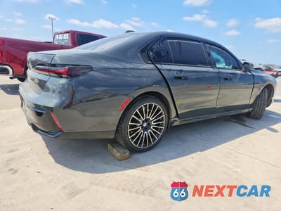 Trzecie zdjęcie samochodu z tyłu: 2025 BMW 740 I VIN:WBA23EH02SCT29105 - miniatura