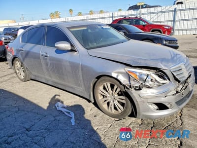 Czwarte zdjęcie samochodu z boku: 2012 HYUNDAI GENESIS 3.8L V6 VIN:KMHGC4DD1CU171665 - miniatura