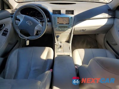 Zdjęcie 8 z 11 samochodu: 2008 TOYOTA CAMRY HYBRID BASE VIN:JTNBB46K183046235 - miniatura