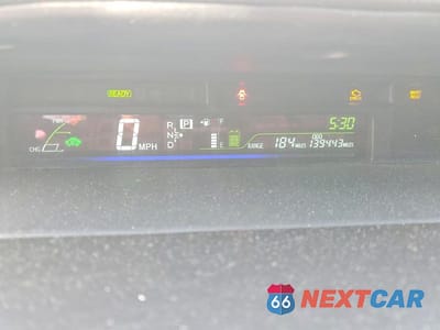 Zdjęcie 9 z 12 samochodu: 2014 TOYOTA PRIUS V THREE VIN:JTDZN3EU2E3355828 - miniatura
