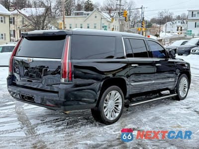 Trzecie zdjęcie samochodu z tyłu: 2018 CADILLAC ESCALADE ESV PLATINUM VIN:1GYS4KKJ7JR156350 - miniatura