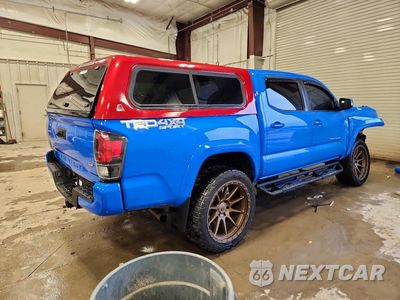 Trzecie zdjęcie samochodu z tyłu: 2020 TOYOTA TACOMA TRD SPORT VIN:5TFCZ5AN9LX218878 - miniatura