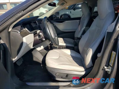 Zdjęcie 7 z 13 samochodu: 2015 TESLA MODEL S 85 VIN:5YJSA1H12FF083546 - miniatura