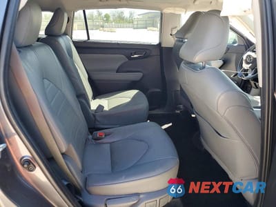 Zdjęcie 11 z 13 samochodu: 2022 TOYOTA HIGHLANDER XLE VIN:5TDGZRAHXNS543857 - miniatura