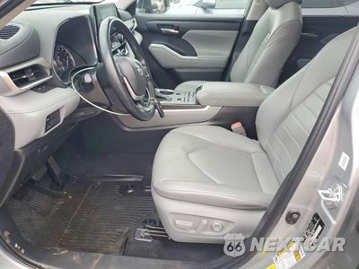 Zdjęcie 7 z 12 samochodu: 2022 TOYOTA HIGHLANDER XLE VIN:5TDHZRBH6NS177642 - miniatura