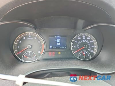 Zdjęcie 9 z 12 samochodu: 2019 KIA OPTIMA LX VIN:5XXGT4L33KG338464 - miniatura