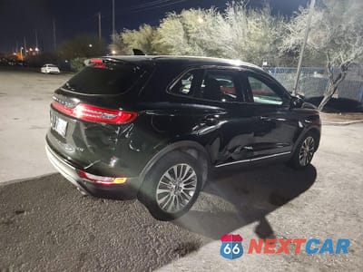 Trzecie zdjęcie samochodu z tyłu: 2017 LINCOLN MKC RESERVE VIN:5LMCJ3C92HUL31780 - miniatura