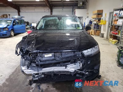 Piąte zdjęcie samochodu w środku: 2019 AUDI Q7 PREMIUM PLUS VIN:WA1LAAF74KD002876 - miniatura