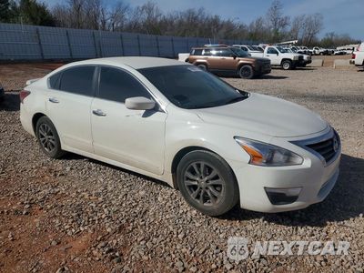 Czwarte zdjęcie samochodu z boku: 2015 NISSAN ALTIMA 2.5 S VIN:1N4AL3AP3FC253724 - miniatura