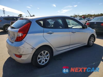 Trzecie zdjęcie samochodu z tyłu: 2012 HYUNDAI ACCENT VIN:KMHCT5AE0CU013853 - miniatura