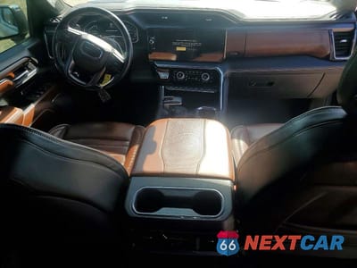 Zdjęcie 8 z 12 samochodu: 2023 GMC SIERRA K1500 DENALI ULTIMATE VIN:1GTUUHEL1PZ259674 - miniatura