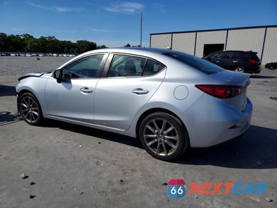 Drugie zdjęcie samochodu z przodu: 2018 MAZDA 3 TOURING VIN:3MZBN1V35JM231989 - miniatura