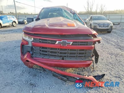 Piąte zdjęcie samochodu w środku: 2026 CHEVROLET SILVERADO K1500 RST VIN:3GCUKEED6TG188804 - miniatura
