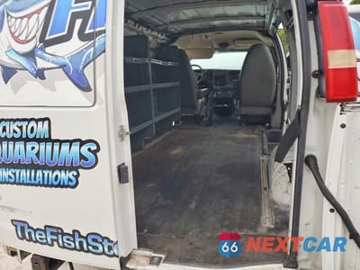 Zdjęcie 10 z 13 samochodu: 2010 CHEVROLET EXPRESS 2500 CARGO UTILITY / SERVICE VAN VIN:1GCZGFBA8A1152079 - miniatura